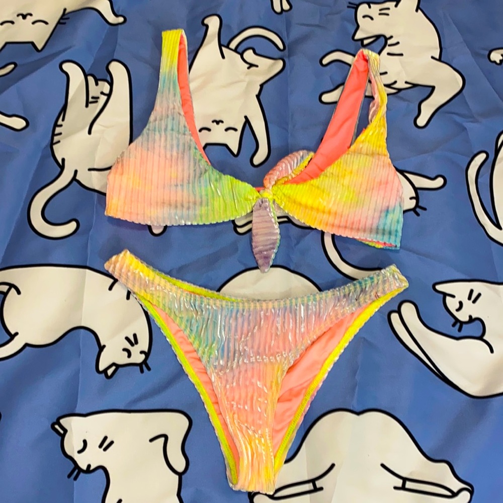 Tye-Dye Dippin’ Daisys’ Bikini Bundle (Top + Bottom)